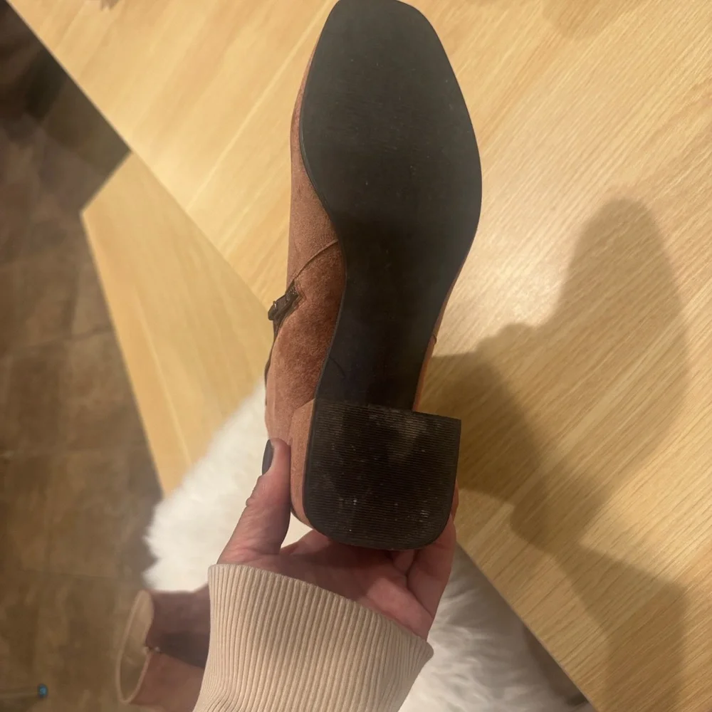 Anthropologie Pink Velvet Ankle Boots with Gold Detail - Picture 10 of 12